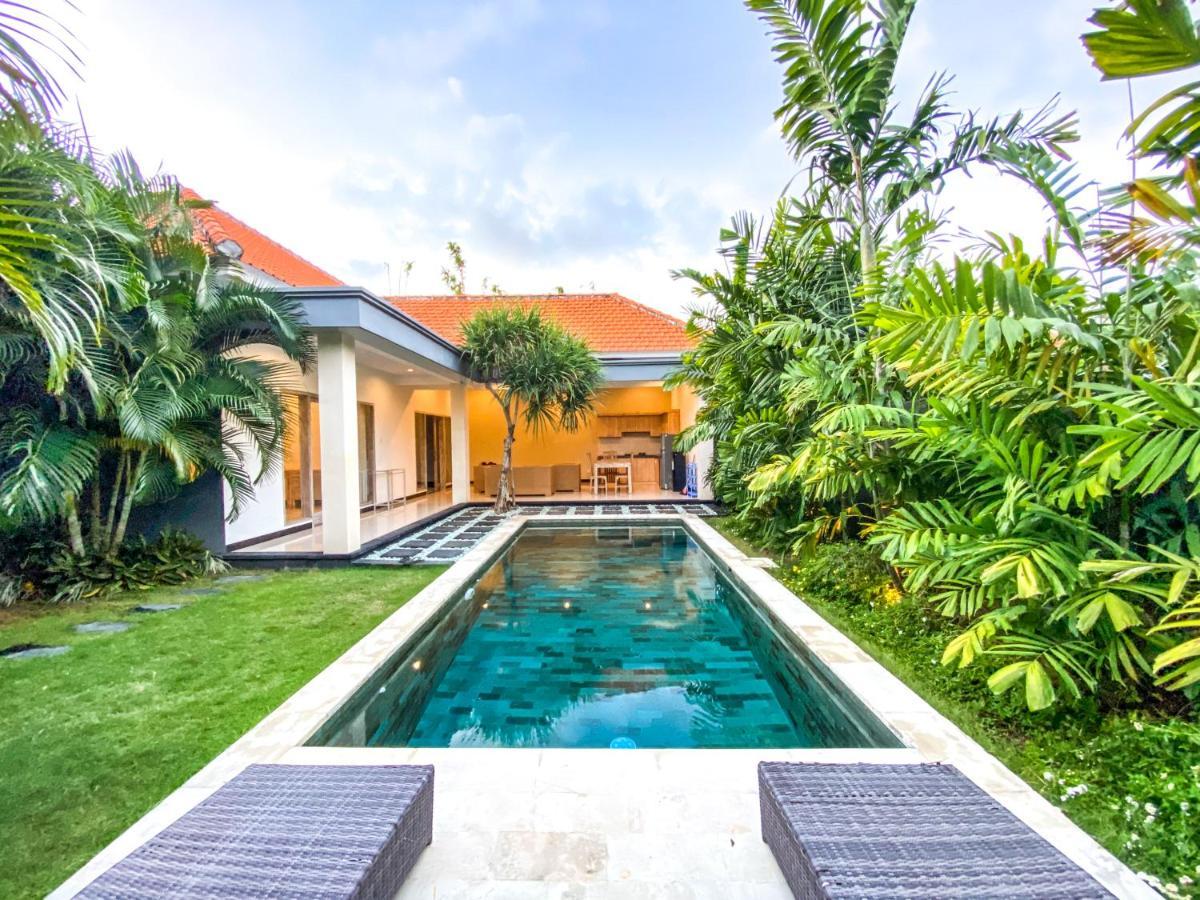 Tropical Luxe Villas Canggu - Finns & Atlas ภายนอก รูปภาพ